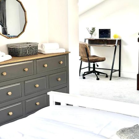 Cosy One Bedroom Apartment 트로브리지 외부 사진