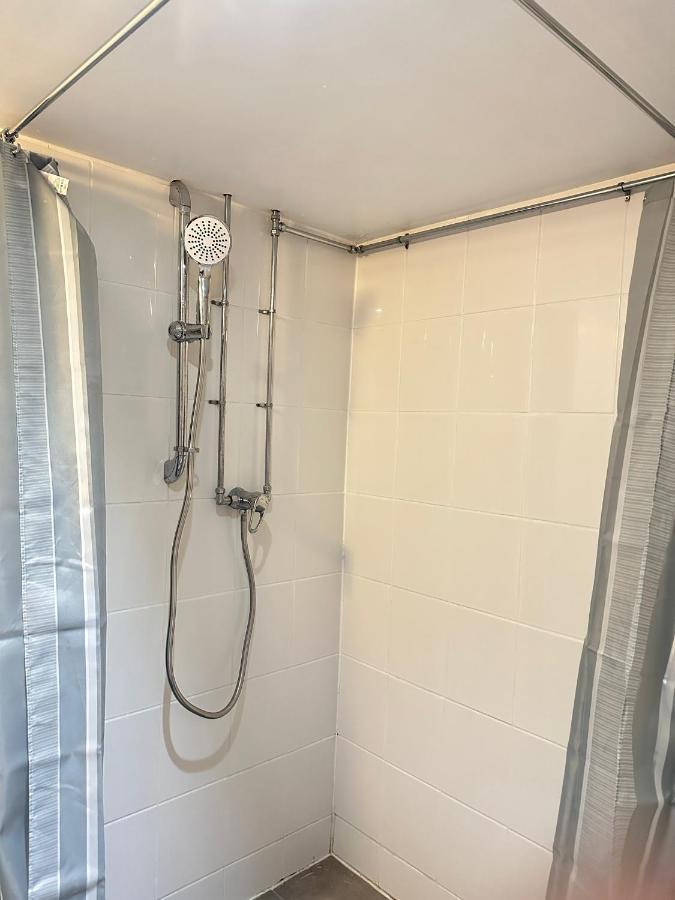 Cosy One Bedroom Apartment 트로브리지 외부 사진
